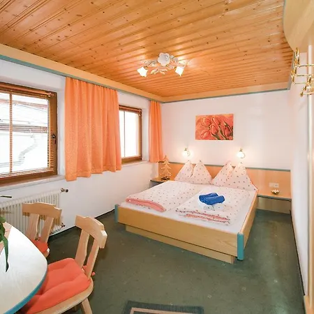 Guest house Grafleiten 3*